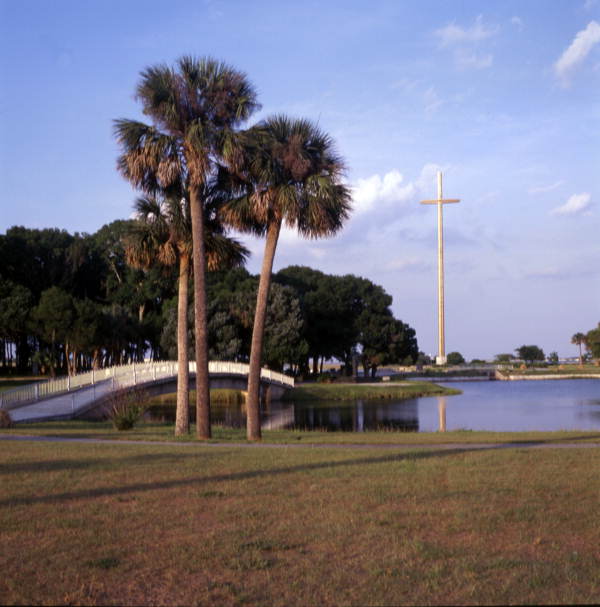 The Beacon of Faith, also sometimes called the Quadricentennial Cross (circa 1980s).