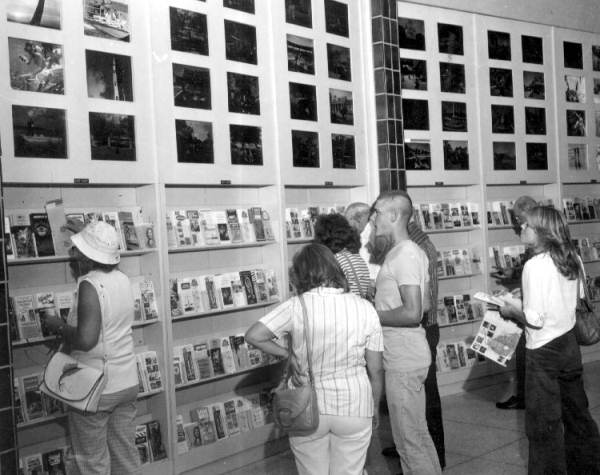 The I-95 welcome station in Yulee, Florida (1977).