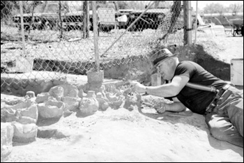 Pottery dig in southwest Tallahassee (1990)