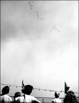 Naval air reserve training unit flyover: Jacksonville, Florida (1948)