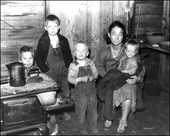 Family of migrant agricultural workers: Belle Glade, Florida (1939)