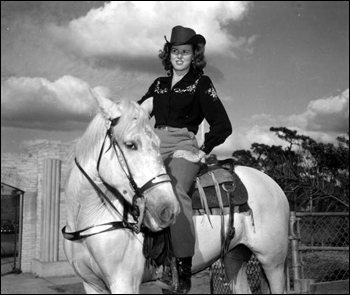 Wynona Beville and her horse: Lakeland, Florida (1947)