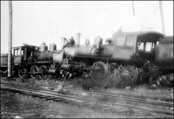 Head on collision of steam locomotives near Sanford, Florida (not after 1898)