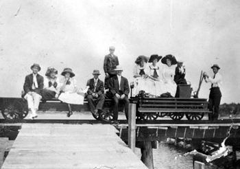 Small open motor train: Melbourne Beach, Florida (ca. 1900)