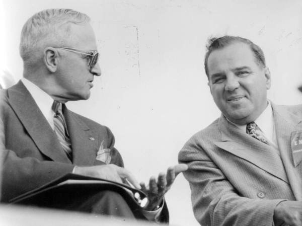 John Pennekamp (right) with President Harry S. Truman (left) at the dedication ceremony for Everglades National Park in 1947.