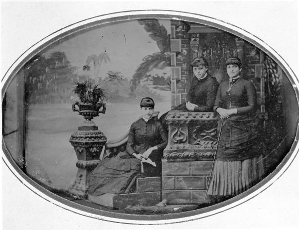 Portrait of Jane Brevard, Alice Hayne Brevard, and Carolyn Brevard.