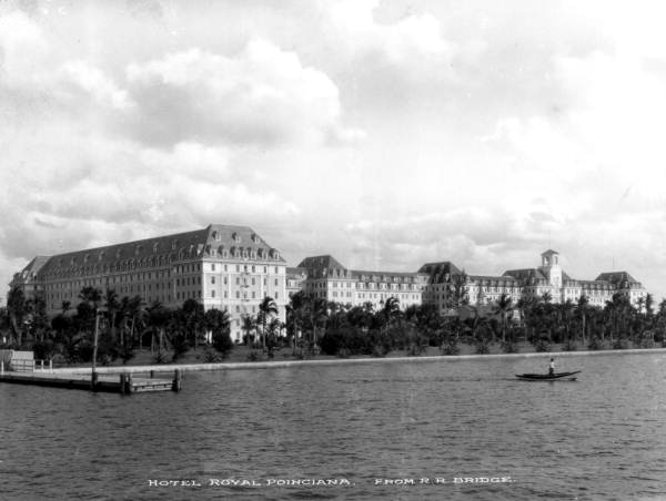 Royal Poinciana Hotel - Palm Beach (circa 1900).