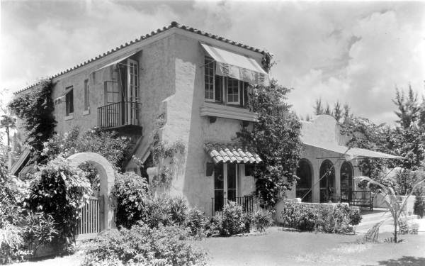 Baldwin residence at 2604 De Soto Boulevard in Coral Gables (1925).