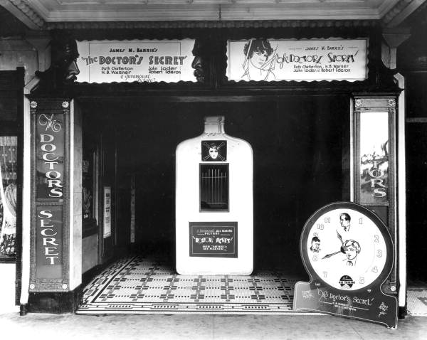 Entrance to the Fairfax Theatre in Miami (1929).