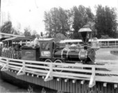 Tourists on train at the Gatorland theme park - Orlando, Florida.