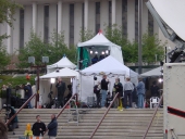 Members of the press at the capitol covering the 2000 presidential election vote dispute.