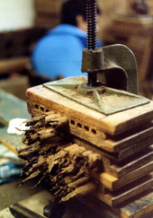 Cigar press