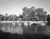 Gift shop and glass bottom boats at Paradise Park.