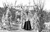 Aunt Aggie in her bone yard - Lake City, Florida