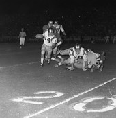 #14 Eddie Feely with the football during FSU game in Tallahassee against the University of Georgia.